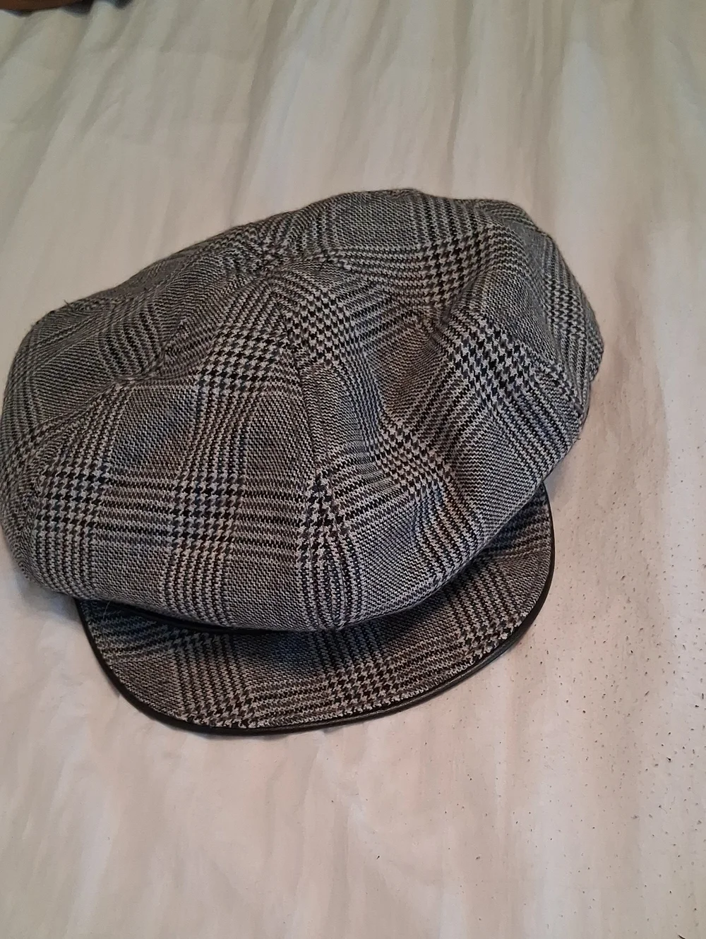 Banana Republic Women's Size S/M Black & White Glen Plaid Newsboy Cap. Fun